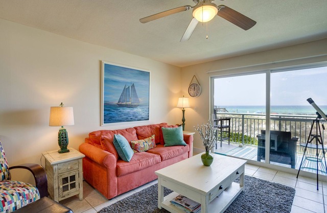 Beachfront with outstanding views! beach set up included!