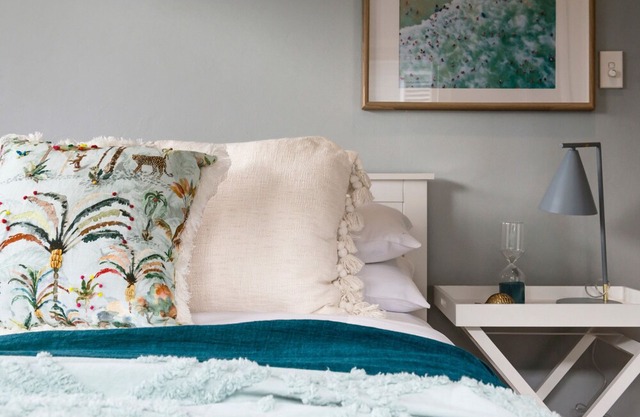 Beachside Getaway in Freshie w Parking