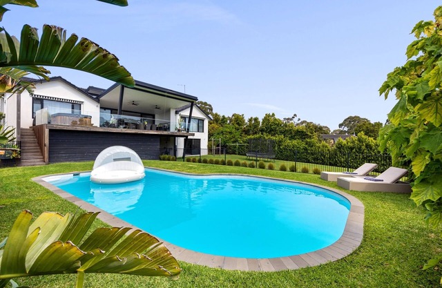 Beachside Luxury with bay views.Mount Eliza