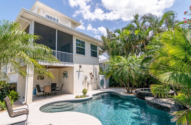 Beachside. Private Pool Home Steps To Beach