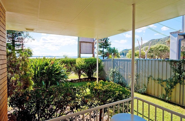 Beachside Shoal Bay Unit 2