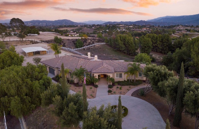 Bear Bridge by AvantStay | Hilltop Haven in Temecula w/Views!