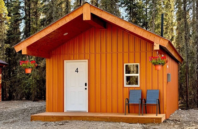 Bear Cabin 4 in Tok Alaska