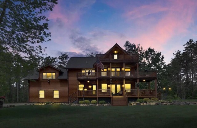 Bear Cabin Up North on Crooked River in Alanson, MI