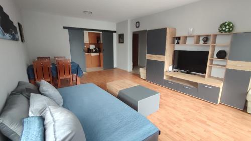 Beatris Modern Comfort