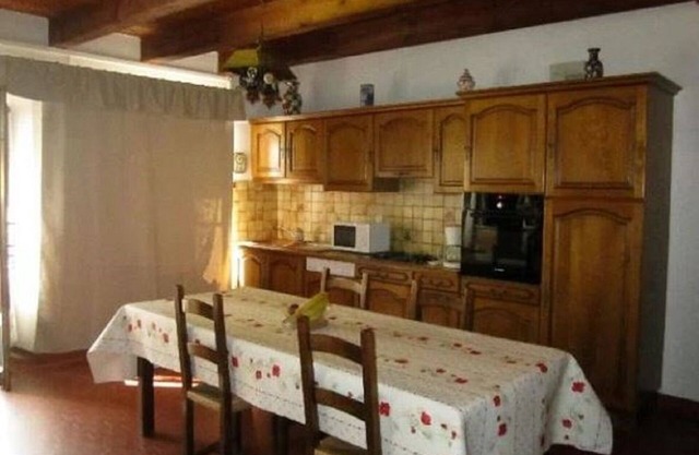Beautiful House for 4 person to Rent in saint Bonnet Pres Orcival