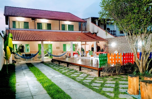 Beautiful house with heated pool and air conditioning 1 hour from RJ