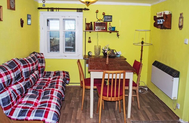 Beautiful private villa for 7 people with WIFI, terrace, pets allowed and parking