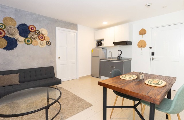 Beautiful 1 Bdr Apt 🛏️/ City Center 🏙️ near Cultural Area and Metro Station 🚇