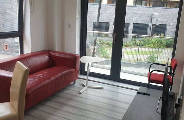 Beautiful 2 bed | 2 bathroom cosy apartment