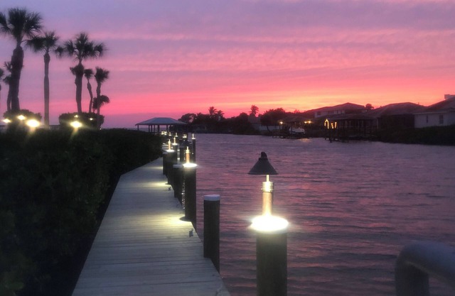 Beautiful 2 Bedroom Waterfront Beach Condo in the Cape Canaveral Area!