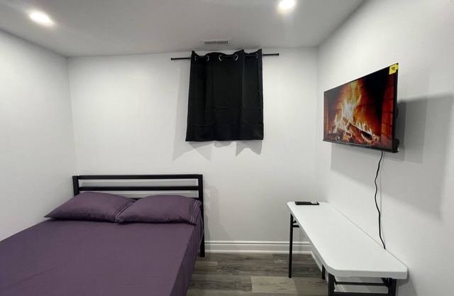 Beautiful 2-bedroom duplex with amenities