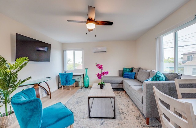 Beautiful 2 BR Home w/Garage Parking On Premises