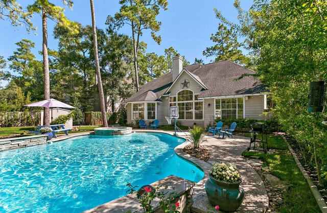 Beautiful 2-story, 5-bedroom home with pool, in The Woodlands, Texas