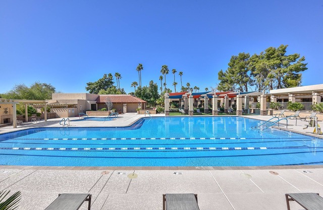 Beautiful 2bd/2ba in the highly sought after Westbrook Village!