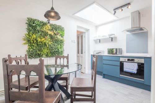 Beautiful 2Bed cottage nr City