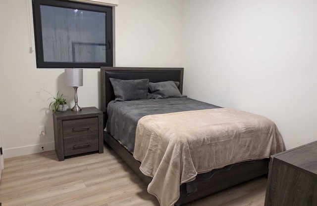 Beautiful 2Bedroom suite close to Whiterock Beach