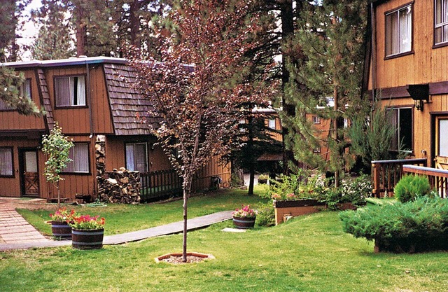 Beautiful 3 bedroom unit at resort, sleeps 8