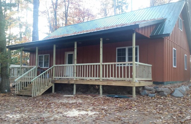 Beautiful 3 bedroom 2 bathroom loft, sleeps 14, lakeview and dock on trail #33,