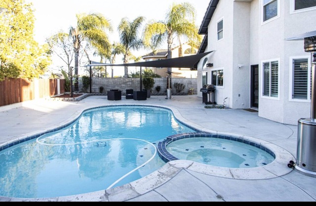 Beautiful 3 Bedroom Pool House.