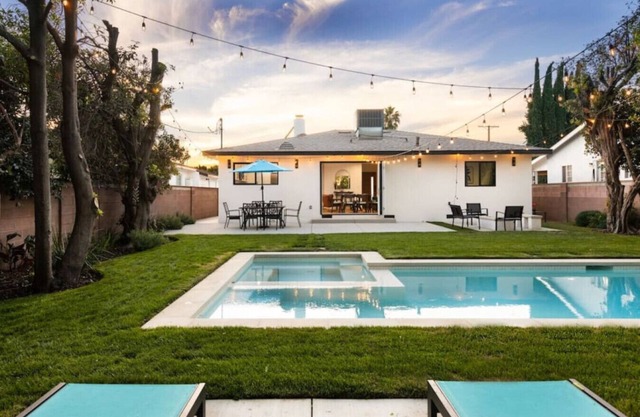 Beautiful 3BD Home in the Valley w/Pool
