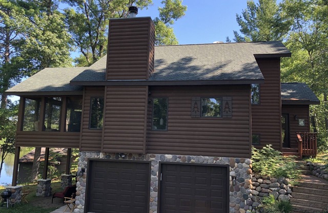 Beautiful 3BR 3BA Cabin on Pickerel Lake