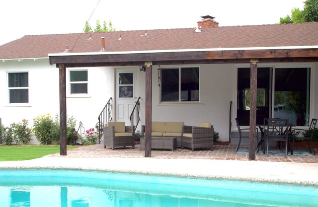 Beautiful 3BR W/ Pool, Garage!