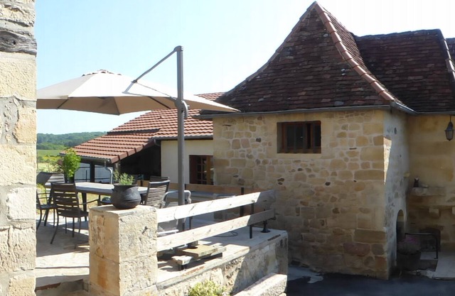 Beautiful 4 bedroom family home between Lascaux and Hautefort