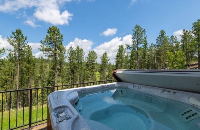 Beautiful 4 bedroom, 3 bath cabin centrally located in the Black Hills