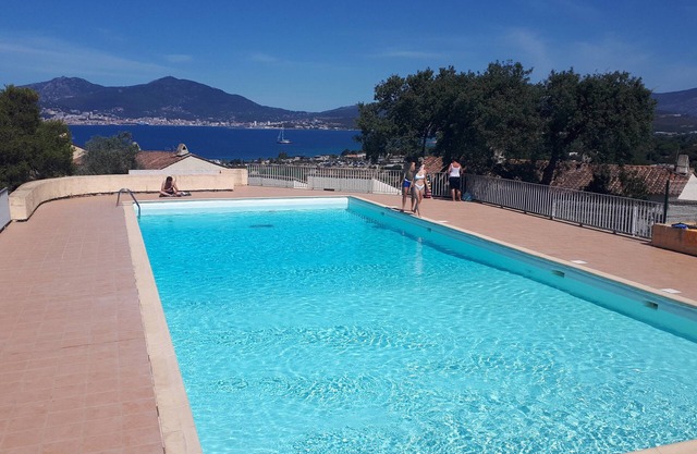 Beautiful 40 M2 With Pool Near The Beach!