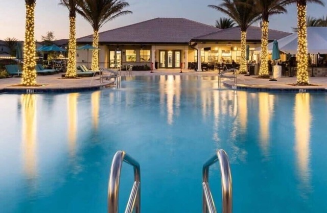 Beautiful 6 Bed Pool Home Balmoral Resort-6Sltsfp2