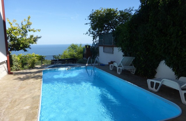 Beautiful 7 bedroom panoramic views of black sea swimming pool Jacuzzi WiFi A/C