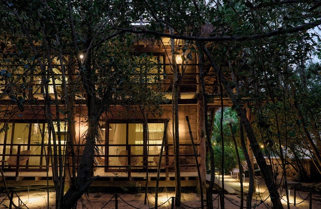 Beautiful 8BR Just 20 Meters from the Sea Tulum ZH