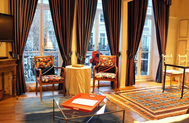 Beautiful And Bright One Bedroom Flat, Close To South Kensington Tube Station