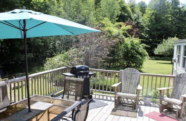Beautiful and clean mobile home.Enjoy beautiful Torch Lake, boating, fishing,xx