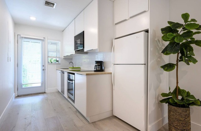 Beautiful And Comfortable Apt in Victoria Park