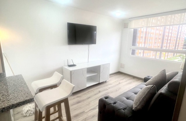 *Beautiful and comfortable apartment near the airport!
