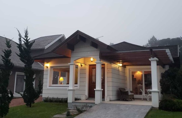 Beautiful and comfortable house, gated community, free wifi 300 Mb, pet allowed