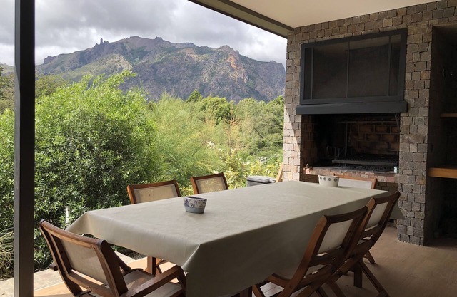 beautiful and modern large house in exclusive golf and country club in Patagonia