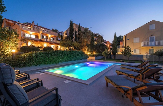 Beautiful and Spacious Sea View Three-floor Villa with Private Pool & Garden