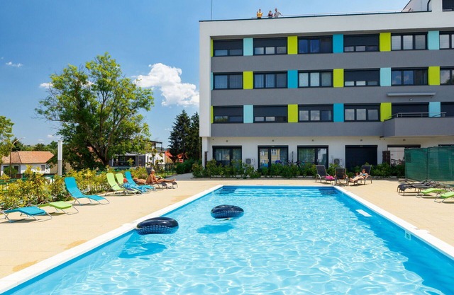 Beautiful apartment for 4 people with pool, WIFI, A/C, TV, terrace and parking