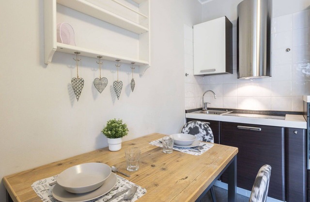 Beautiful apartment for 2 guests with WIFI, TV and balcony