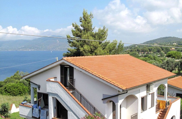 Beautiful apartment for 4 guests with WIFI, TV and patio