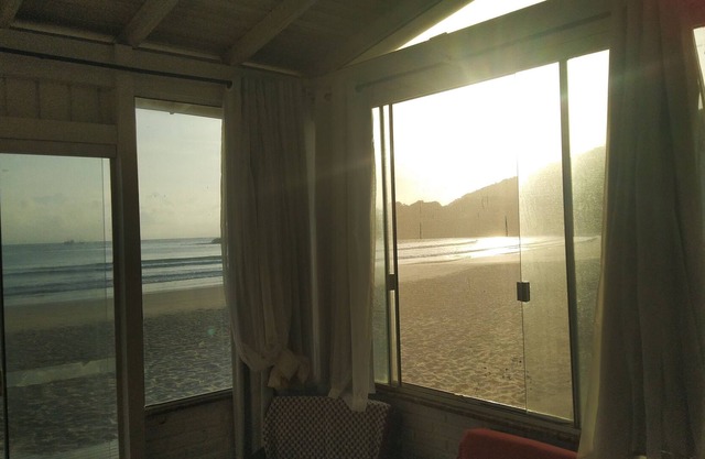 Beautiful apartment facing the sea