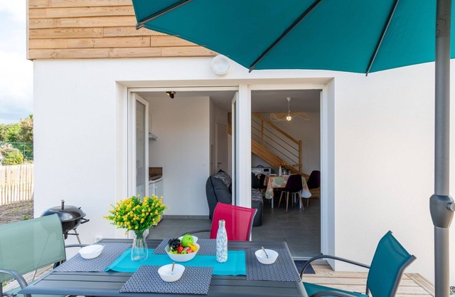 Beautiful apartment for 4 guests with pool, A/C, WIFI, TV, terrace and pets allowed