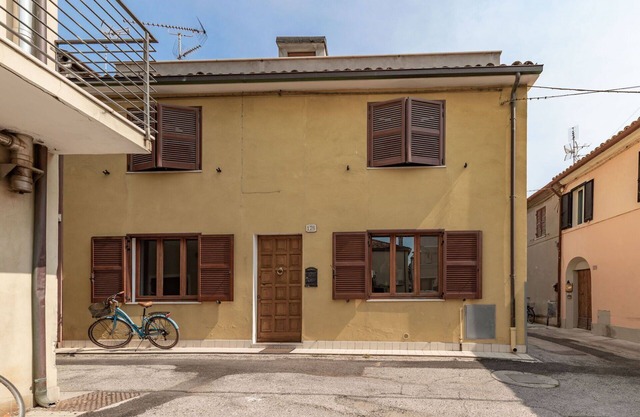 Beautiful apartment for 6 guests with WIFI, A/C and TV