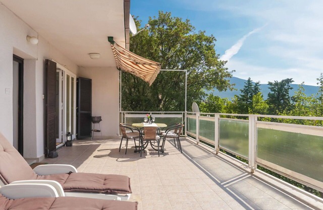 Beautiful apartment for 6 people with WIFI, A/C, TV, terrace, pets allowed and parking