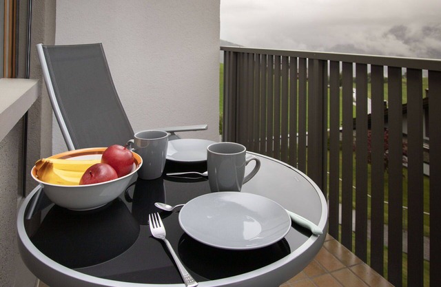 Beautiful apartment for 3 guests with WIFI, pool, TV, balcony, panoramic view and parking