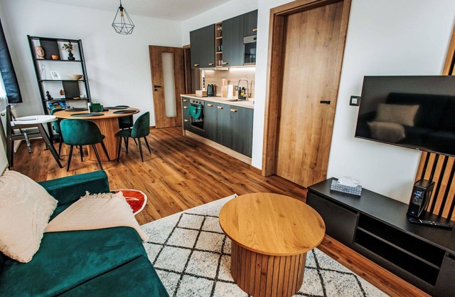 Beautiful apartment for 4 guests with TV and parking