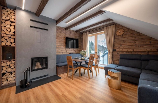 Beautiful apartment for 6 guests with WIFI, TV, terrace and parking